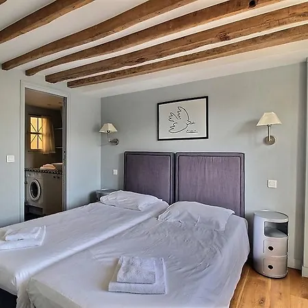 Passage Sainte Anne Apartment *